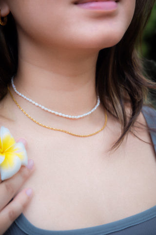 Este Pearl Toggle Choker